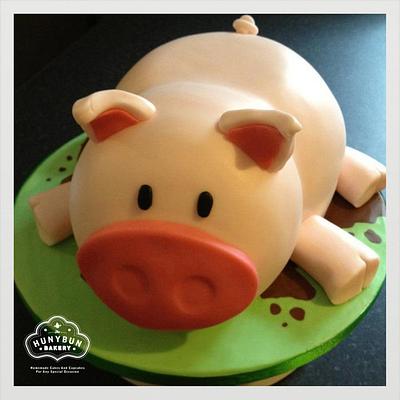 3D Piggy Birthday Cake - Cake by Hannah Gayfer
