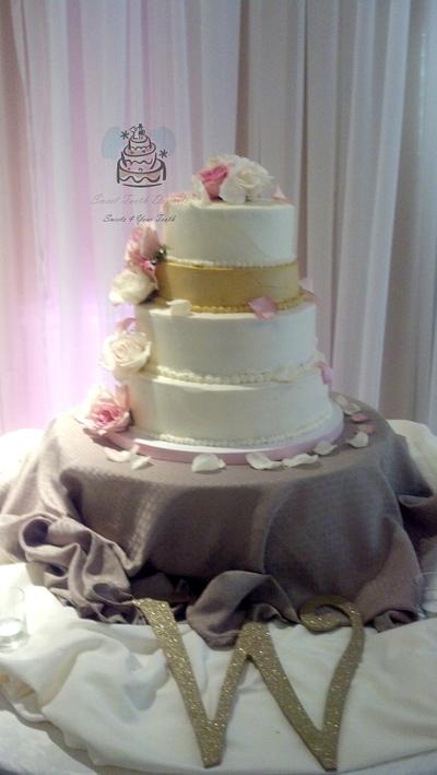 Gold and Cream Wedding Cake - Cake by Carsedra Glass