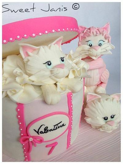 Sweet kittens in a box - Cake by Sweet Janis