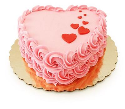 Torta en forma de corazón con rosetones - Cake by Tata Postres y Tortas