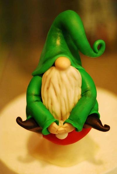Gnome - Cake by Cakes Abound