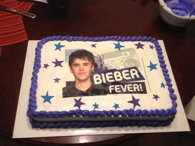 Bieber Fever - Cake by mallorieh