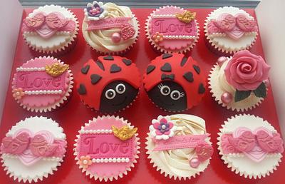 Valentines Day Themed Cupcakes - Cake by Elaine's Cheerful Colourful Cupcakes