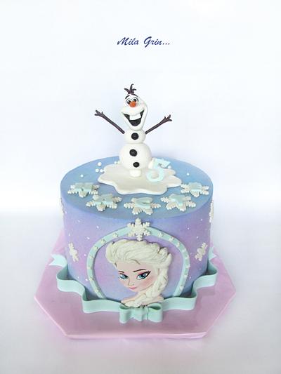 Frozen cake and  cupcakes - Cake by Mila