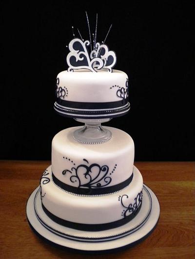 Latest wedding cake - Cake by Fiona Williamson