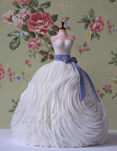 Wedding dress cake - Cake by Janette Bakes