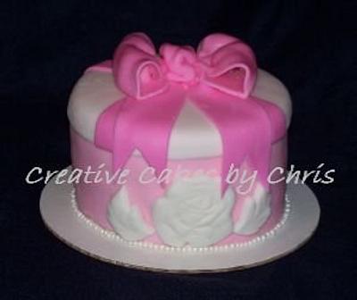 Gift Box - Cake by Creative Cakes by Chris