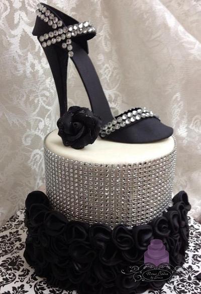 Black stiletto and bling - Cake by Sonia Huebert