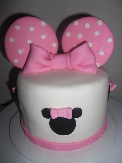 Minnie Mouse Cake - Cake by gemmascakes