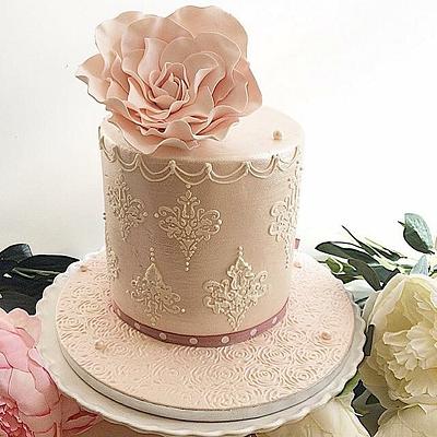 Pretty Pink  - Cake by Shafaq's Bake House