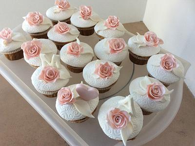 Wedding cupcakes - Cake by Cinta Barrera