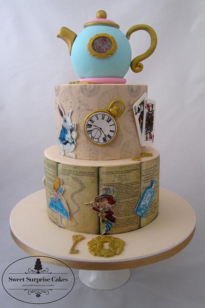 Alice in Wonderland - Cake by Rose, Sweet Surprise Cakes