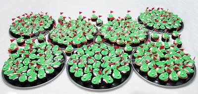 250 Cupcakes! - Cake by Cynthia Jones
