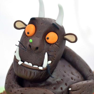 oh help, oh no, it's a Gruffalo! - Cake by annascakes77