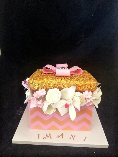 Pink and gold gift box cake - Cake by The Buttercreamery