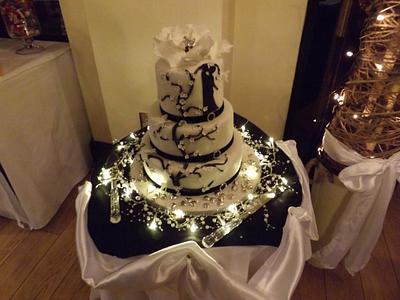 25th Silver Wedding  - Cake by Jacqui's Cupcakes & Cakes