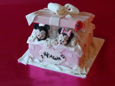 Mickey and Minnie Surprise! - Cake by RazsCakes
