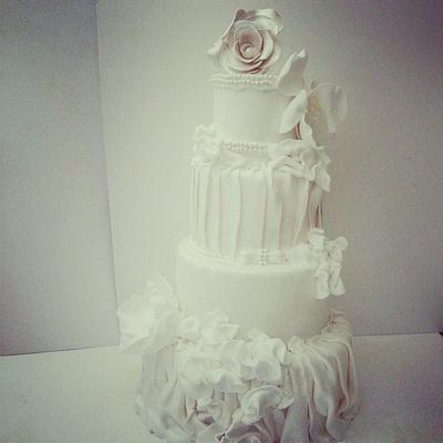 white vintage wedding cake.  - Cake by Swt Creation