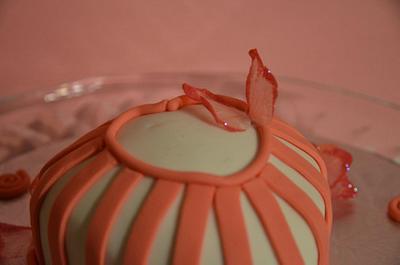 Mini Heart Cakes - Cake by Esther Williams