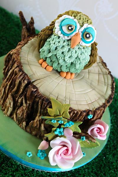 Cute owl cake - Cake by Zoe's Fancy Cakes