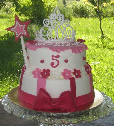 Princess tiara cake - Cake by Zaneta