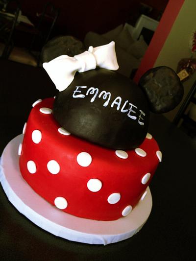 Minnie Mouse - Cake by The Sweet Duchess 
