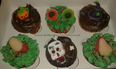 Halloween Cupcakes - Cake by debscakecreations