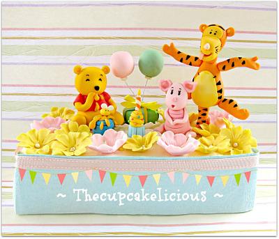Pooh Bear picnic sugar figurines - Cake by Leni