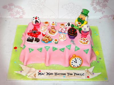 MaD HaTTeRs TeA PaRtY!  - Cake by OfF ThE CuFf CaKeS!!
