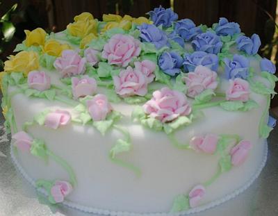 Floral cake - Cake by Amelia's Cakes