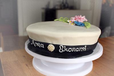 Swedish graduation hat - Cake by Kristine Svensson