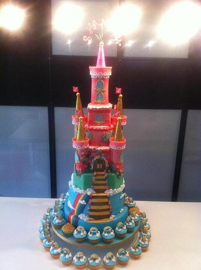 Fairy castle in the clouds. - Cake by CAKEMODA