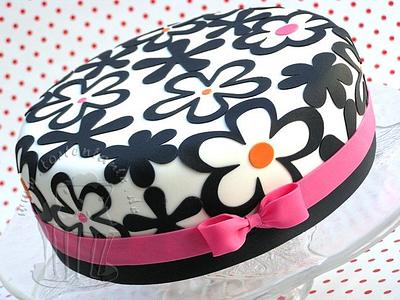 Black and white - Cake by Monika
