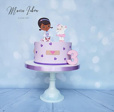 Doc McStuffins - Cake by Maira Liboa