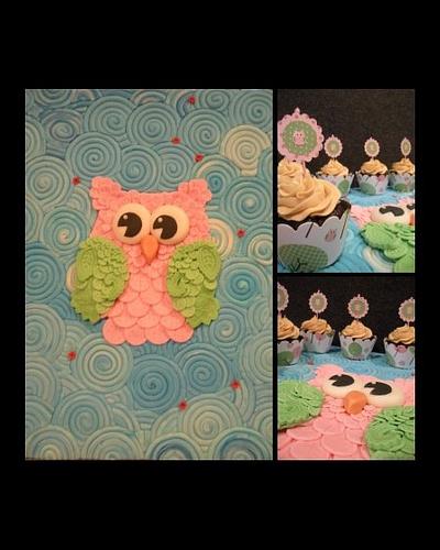 Owls... cupcakes and cake board - Cake by Fidanzos