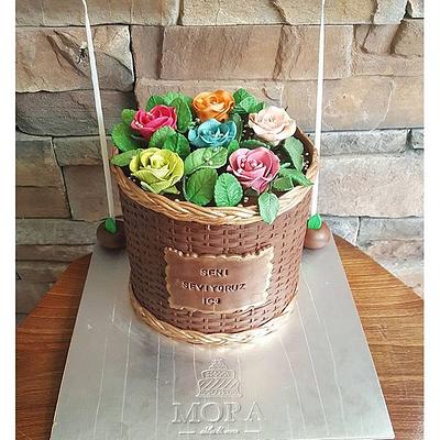 Basket Flowers Cake - Cake by Mora Cakes&More