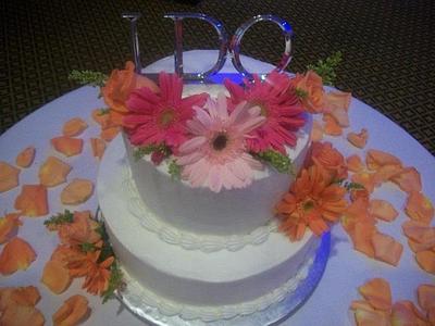 Gerber Daisy Wedding - Cake by caymancake