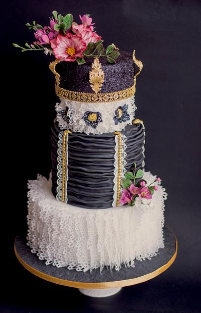Your majesty....the Anniversary - Cake by Delice