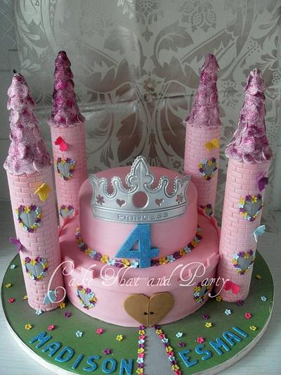 princess castle cake  - Cake by yvonne