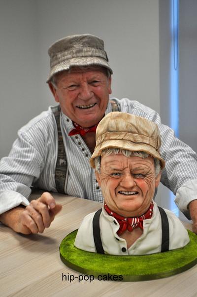 Tommy from The Wurzels - Cake by Lesley Marshall cake art