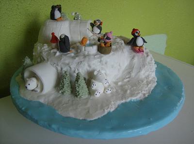 Penguin Snowball Fight! - Cake by jens cakes
