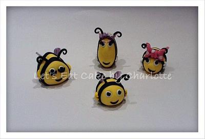 'The Hive' Cake Toppers - Cake by Let's Eat Cake