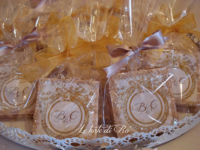 cookie favor with initials - Cake by LE TORTE DI RO'