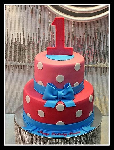 Polka dots cake - Cake by The House of Cakes Dubai