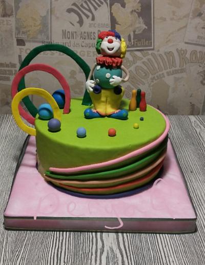 clown - Cake by deryacbn