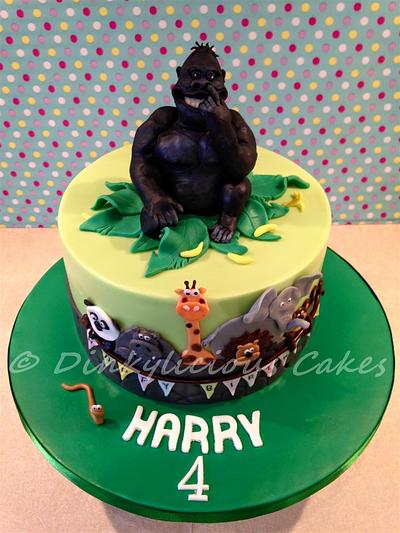 Naughty gorilla!  - Cake by Dinkylicious Cakes