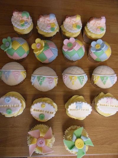 Baby Shower Cupcakes - Cake by Lisa Pallister