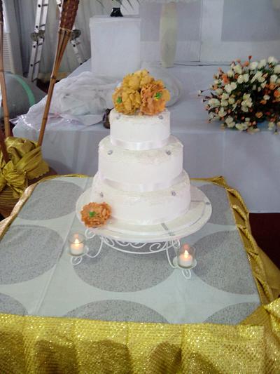 Round Wedding Cake - Cake by Yetunde66
