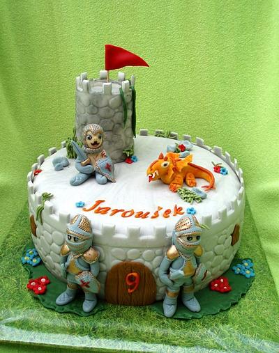 cake with knights - Cake by Táji Cakes