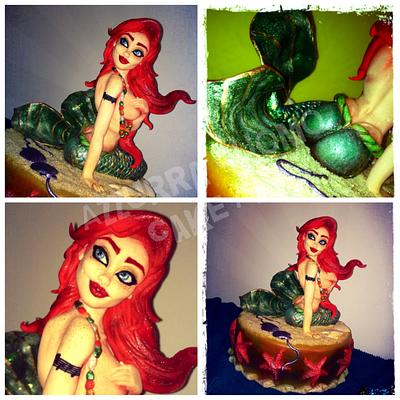The making of " Ariel not-so-little mermaid"... - Cake by Azzurra Cuomo Cake Art